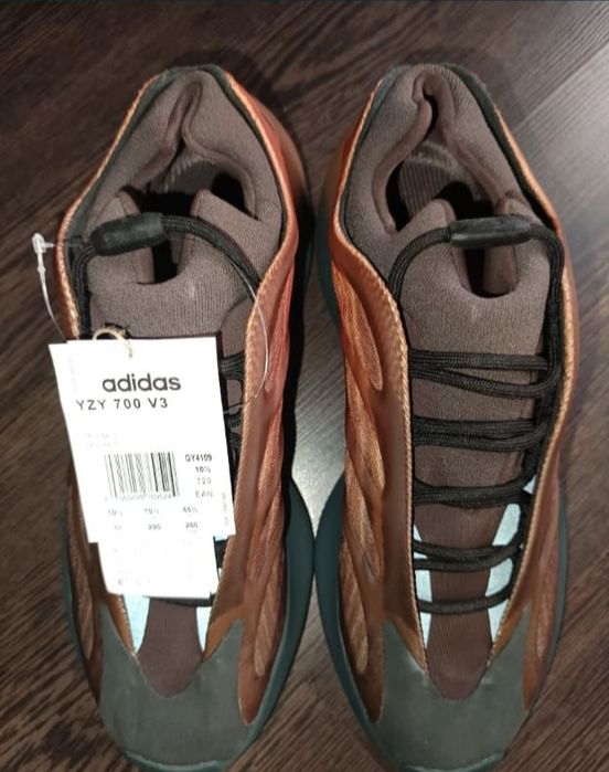 Adidas Yeezy 700 V3 Copper nr 37 1/3,41 1/3, 45 Origiali