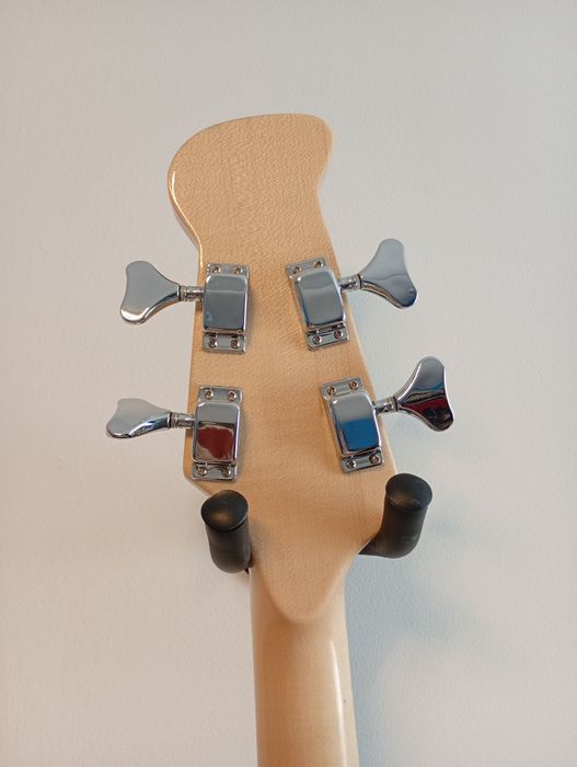 Chitară Bass Hora
