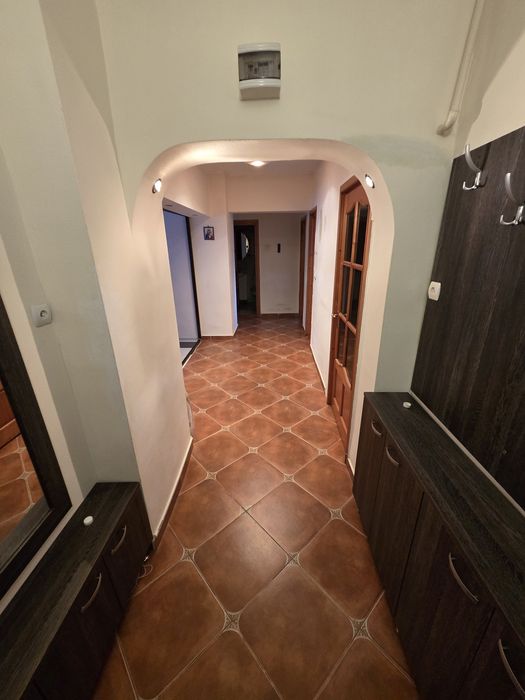 Apartament 3 camere de inchiriat, proprietar , centru