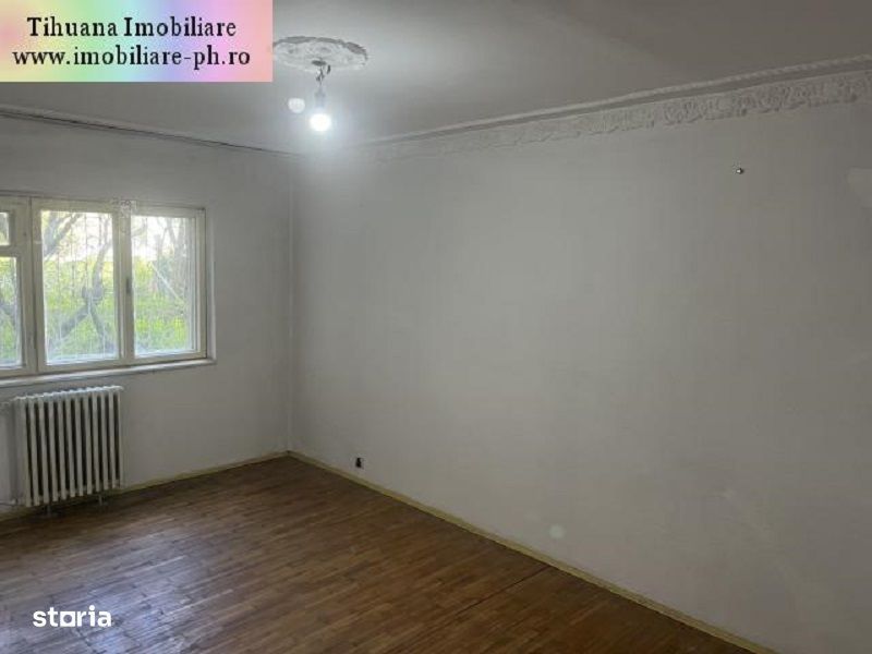 Apartament 3 camere de vanzare : 9 Mai-(Padina)
