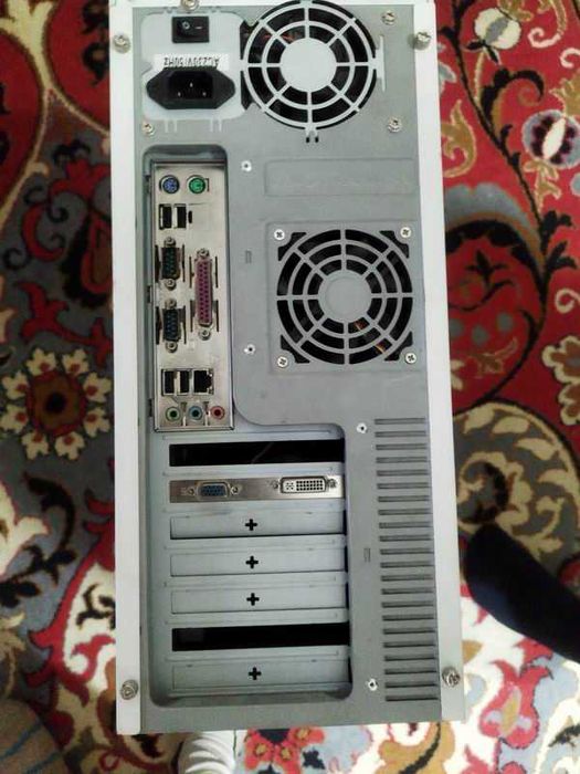 блок системный Pentium 4