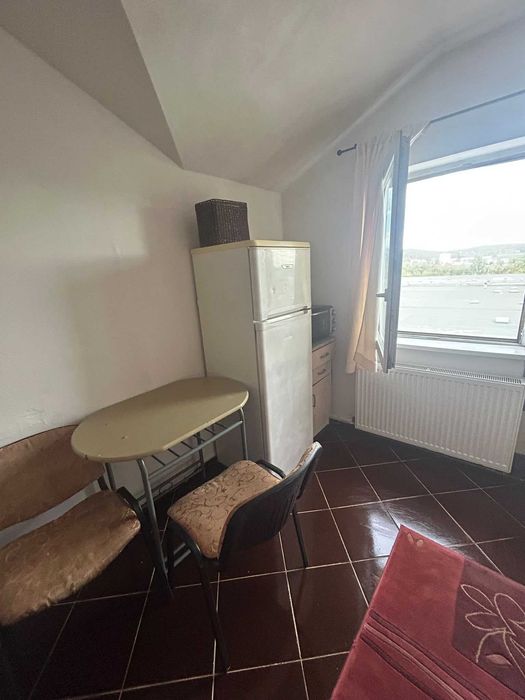 Inchiriez apartament cu 1 camera urgent