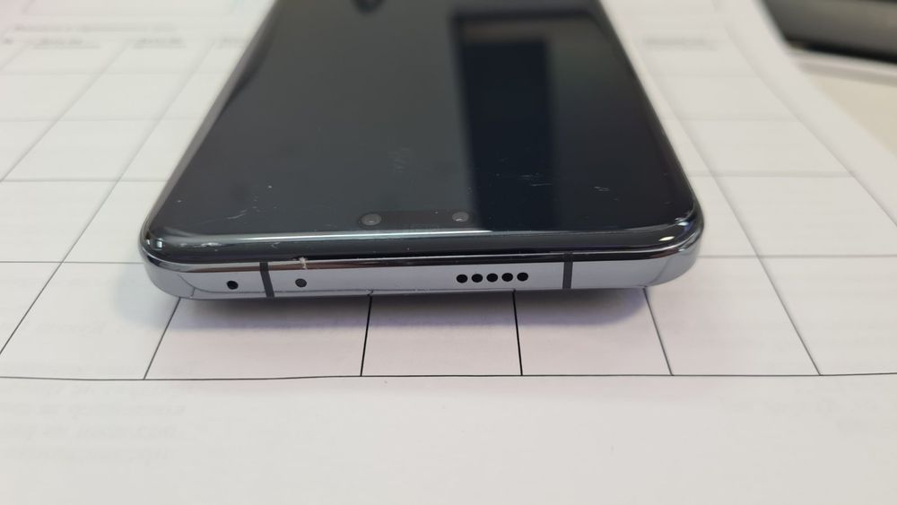 Honor magic 7 pro в гаранция като нов 12Ram 512 вградена памет топ телефон