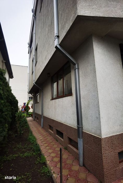 Navodari - Vila D+P+2 +T - ideală pt 2 familii sau ca Business
