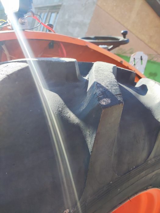 vând tractor fiat 411 în perfectă stare de functionare