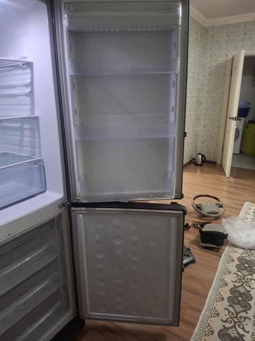 Продам холодильник