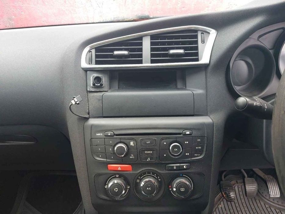 Far dreapta Citroen DS4 2011 HATCHBACK 1.6 HDI DV6DTED