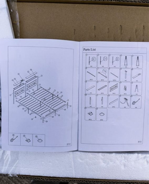Легло Brinlawb 160x200 с метална основа, LED осветление и станция за зареждане (2 AC, 2 USB порта) с табла и място за съхранение.