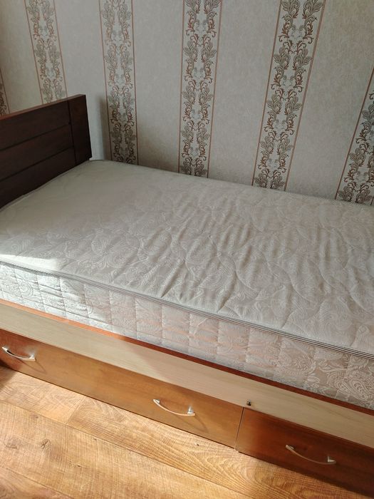 Отдам бесплатно кровать .