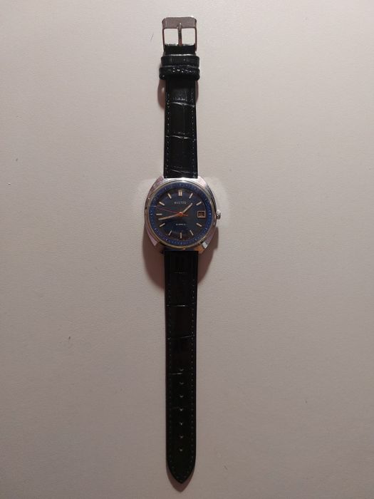 Оригинален съветски механичен часовник Wostok.