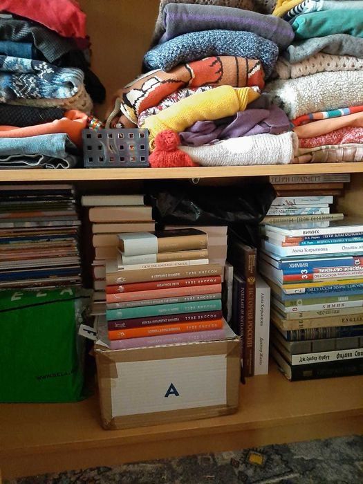 Продам красивые стеллажи