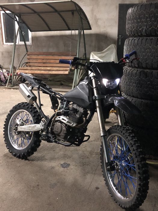 Продам эндуро 06 250