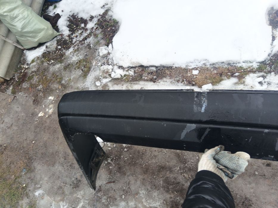 Бампер мерс 124 Е под ремонт