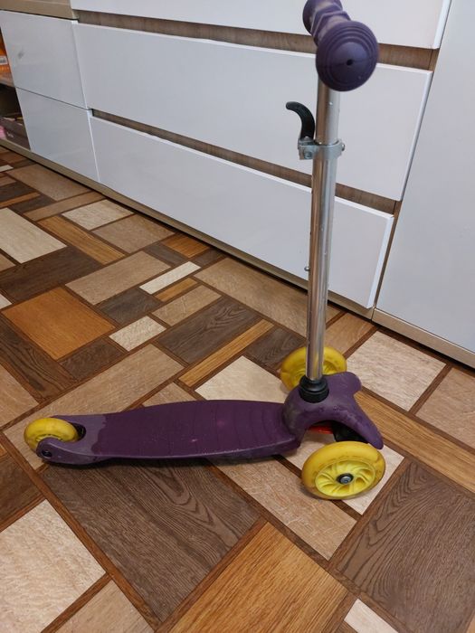 Продам самокат детский