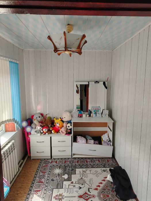 Дом 4 комнатный частный