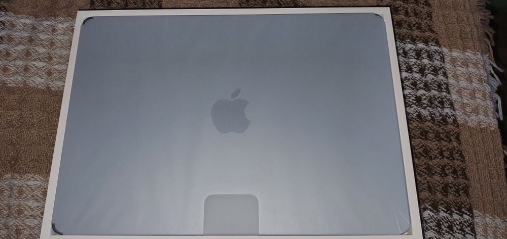 Продам macbook air