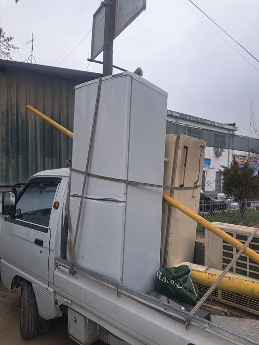 Вывоз мусир мусир хизмати хохлаган машена бор Исузи. Шенера ва Лабо