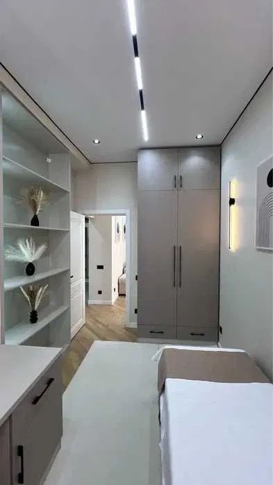 Сдается Хай Тек 3-ком кв / Метро Дружба народов