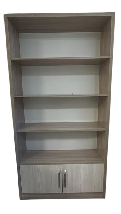 Продам полки в хорошем состоянии