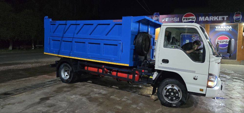 Исузи самосвал сотилади