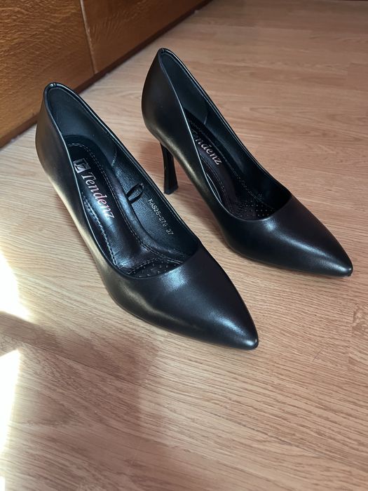 Обувки на ток.