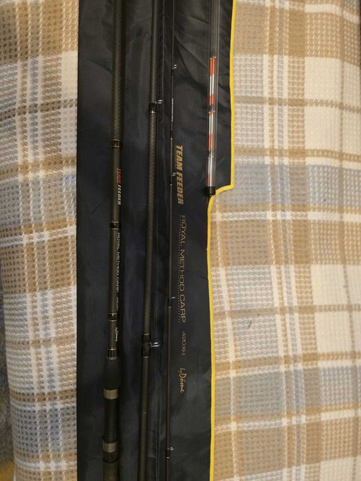 Vand 2 lansete feeder Team Feeder By Dome  in stare foarte buna folosi