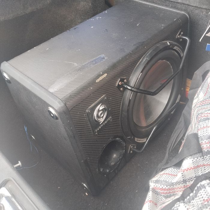 Продам сабвуфер 1600w
