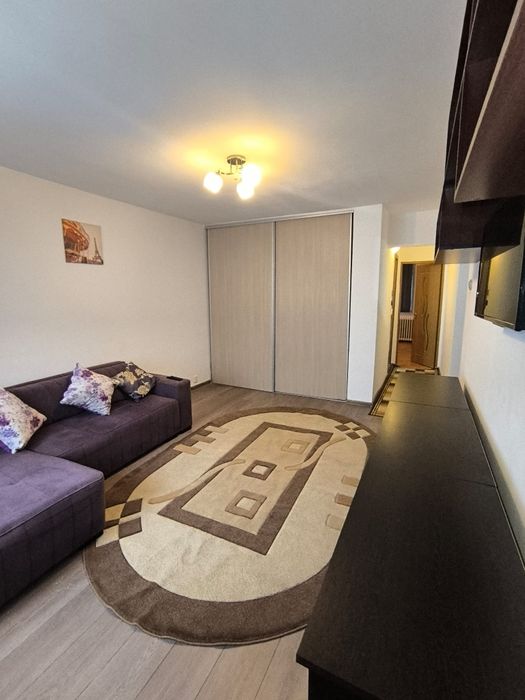 Închiriez apartament cu 2 camere metrou Gorjului, direct proprietar