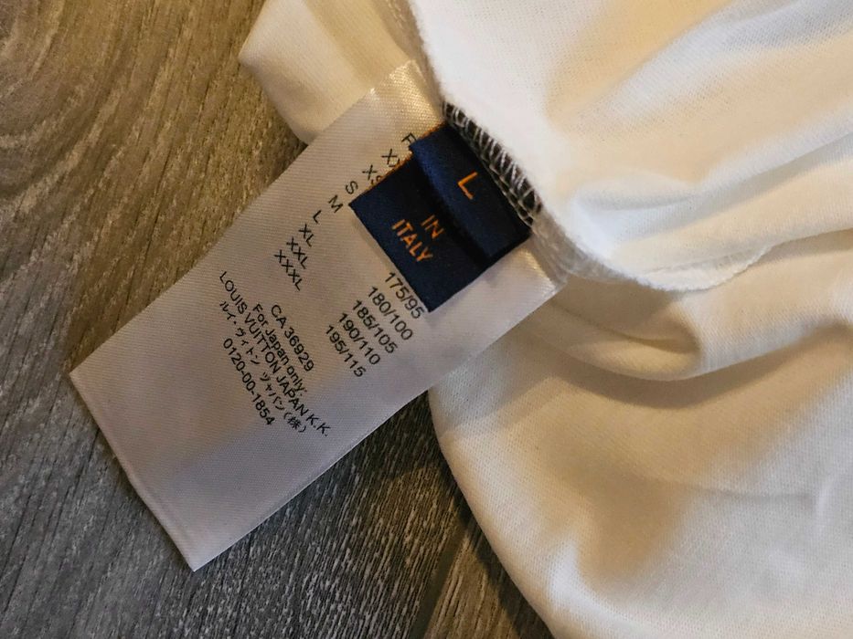 Tricou alb LV logo, marimea L nepurtat