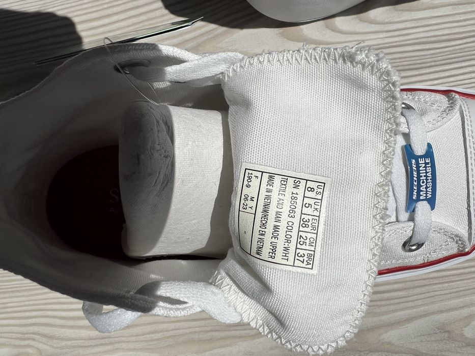 Skechers Air foam кешове