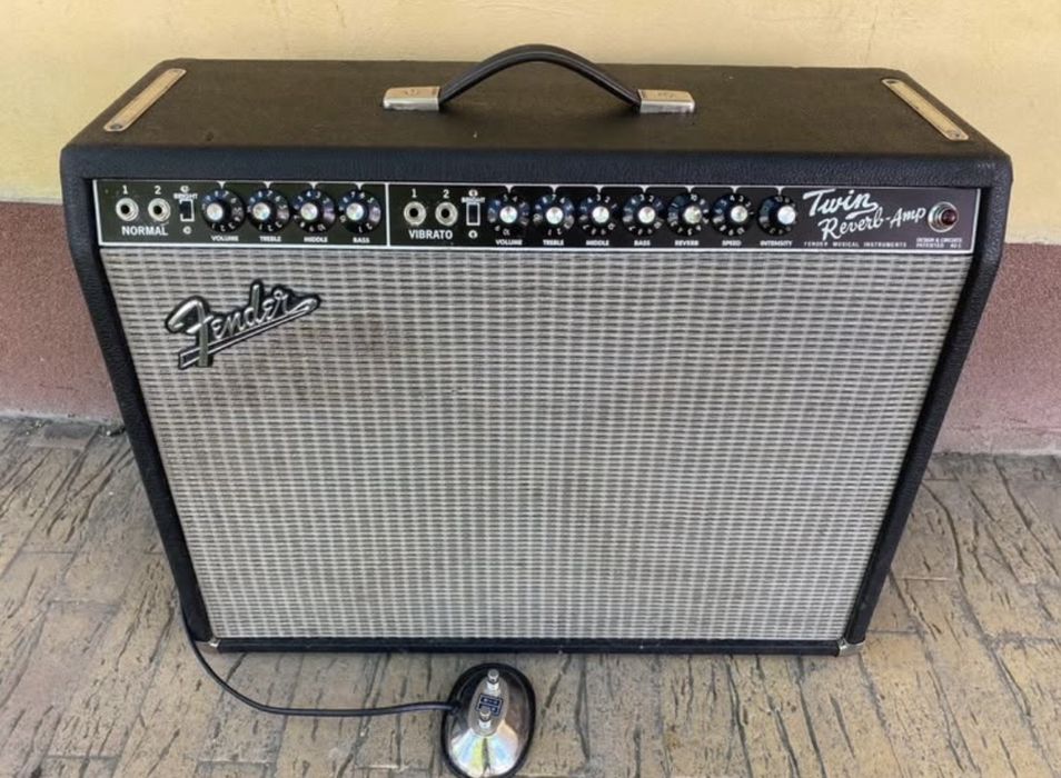 amplificator chitara Fender 65 Twin Reverb