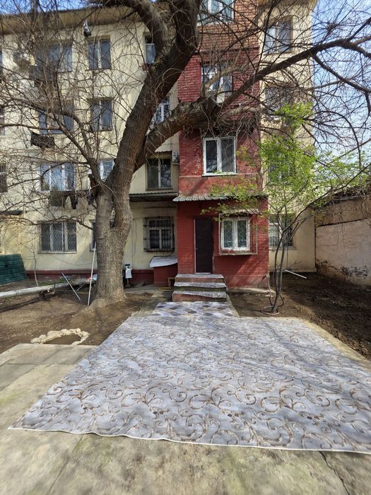 Чиланзар - 11кв 1-2/1/4. 38м2 Срочно Продам квартиру