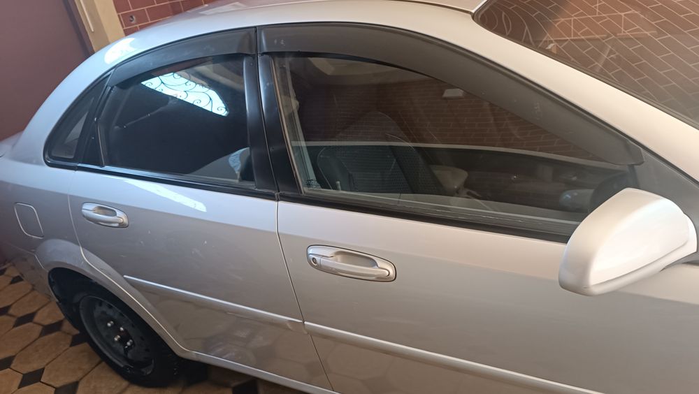 Chevrolet lacetti 2013 года