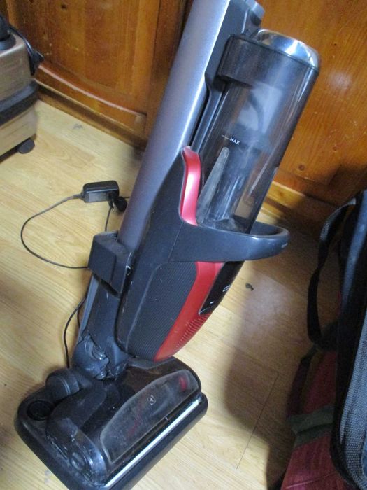 aspirator electrolux cu baterie 36v