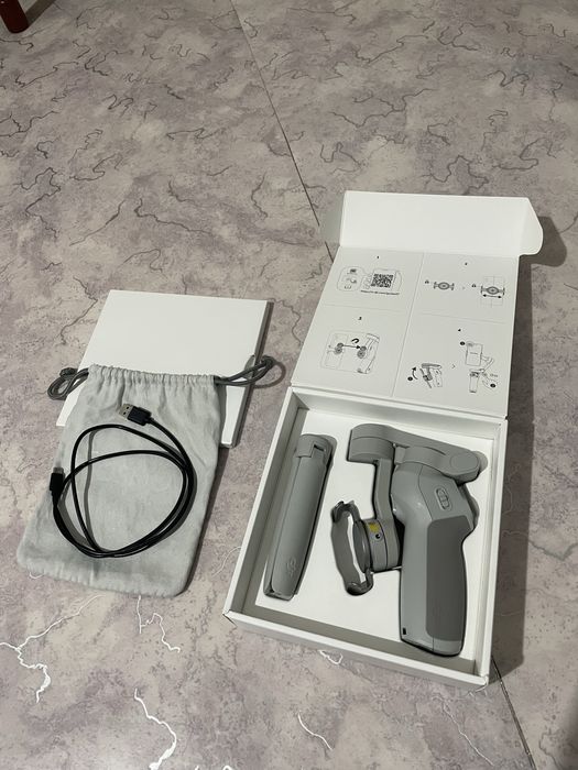DJI osmo mobile SE в Идеальном состоянии