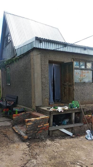 Продам дачу в  обществе Металлург Спп .