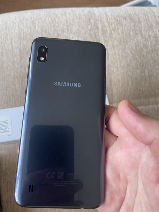 Продам Samsung Galaxy A10
