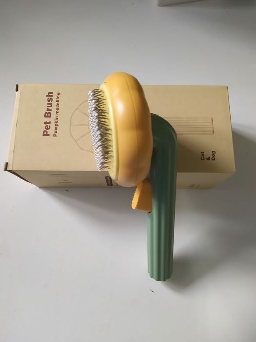 Чесалка для кошек и собак