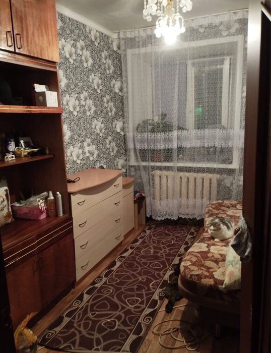Продам 4ех комнатную квартиру в центре