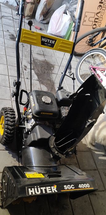 Снегоуборочная машина