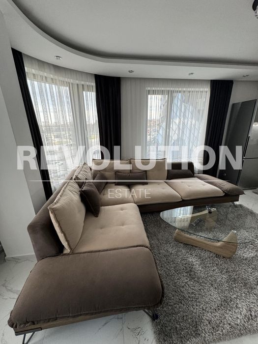 Дава се под наем Тристаен апартамент в Пловдив, Кършияка - 110 кв.м за 1000 € - Снимка #1