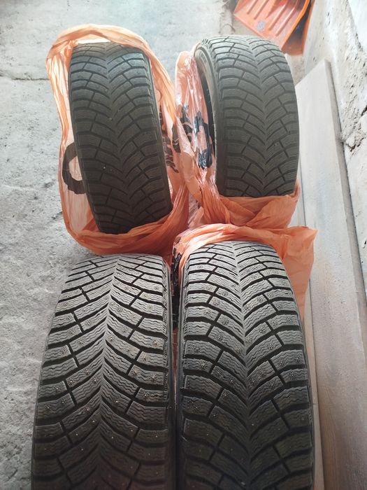 Срочно продам зимнюю резину