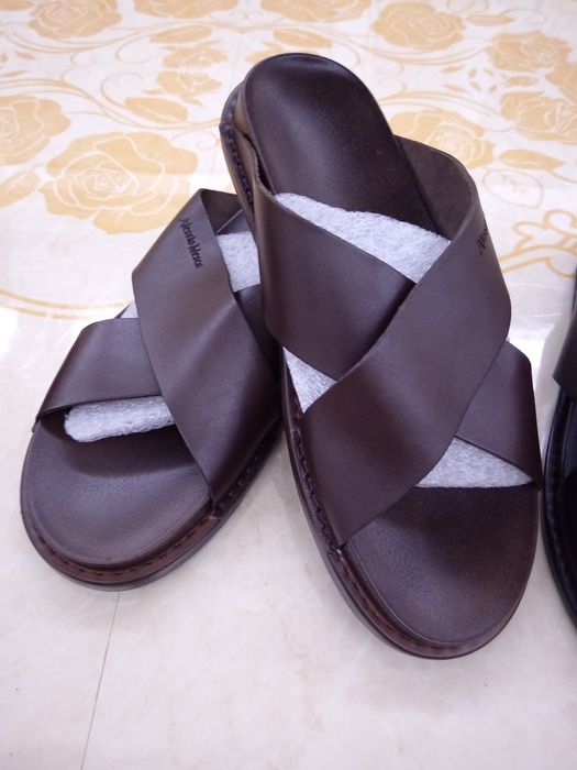 Мужской летний тапочки кожаный 44 размери