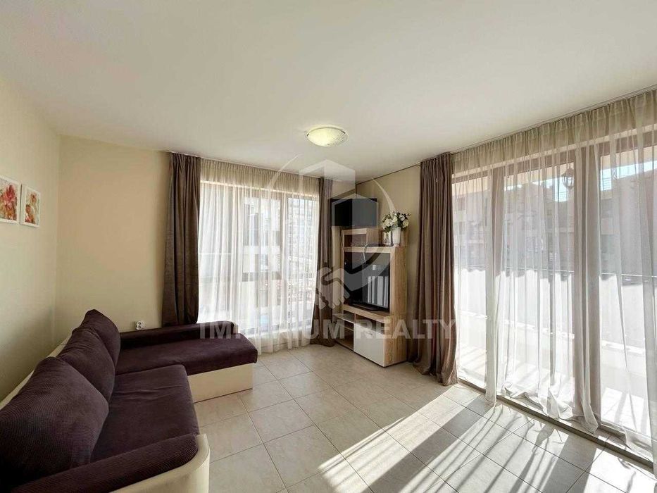 Продава се Тристаен апартамент в Свети Влас - 100 кв.м за 1500 €/кв.м - Снимка #1