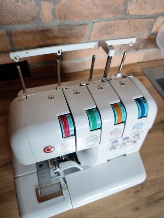 Оверлок Comfort 500