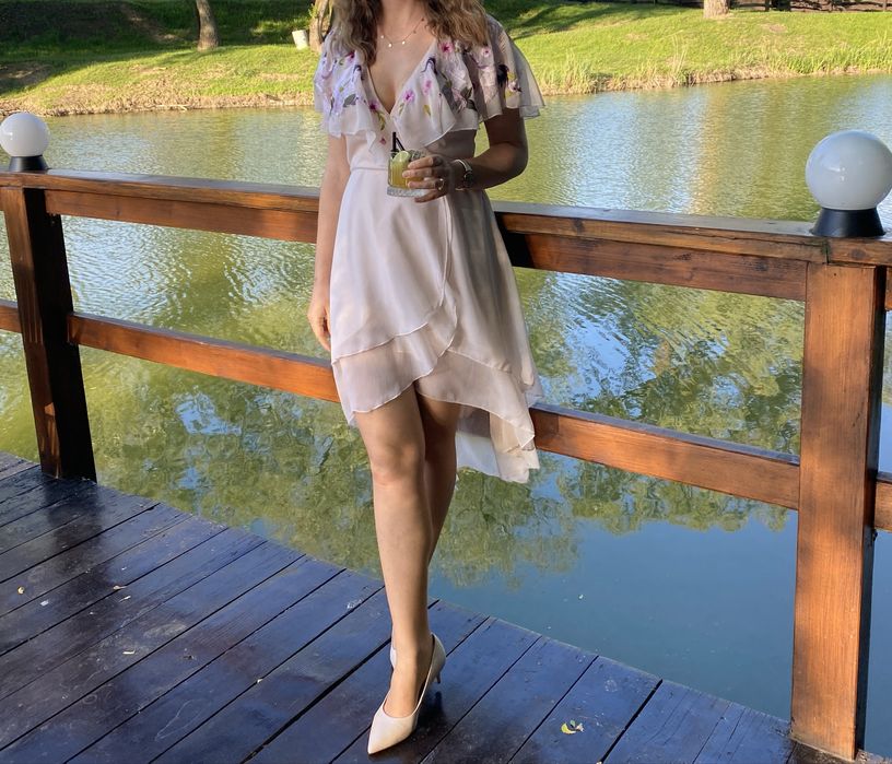 Rochie Asos 38 cu broderie