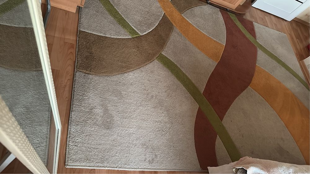 Продам ковер в отличном состоянии