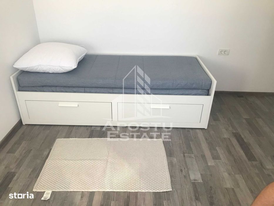 Apartament cu 3 camere de inchiriat, curte proprie, zona Soarelui