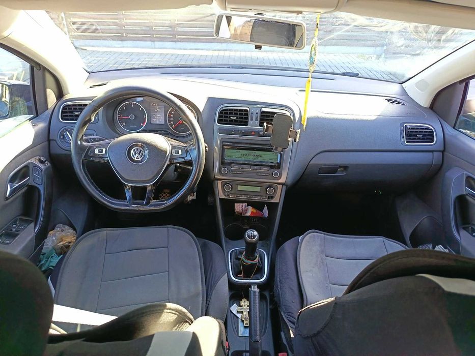 Volkswagen Polo 2010 diesel, 4.312 € — imagine 4