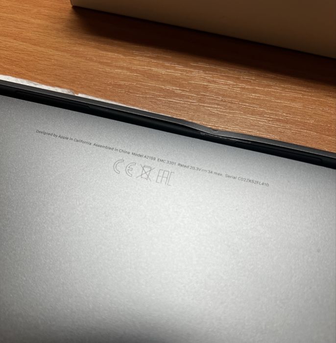 MacBook Pro 13” 2019 Touch Bar i5 8GB 256GB Space Gray